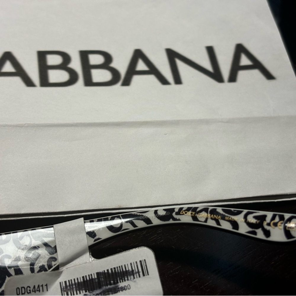 New Dolce & Gabbana DG4411 3389/8G Black on New Graffiti - Picture 12 of 16